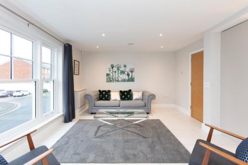 stunning central windsor town house