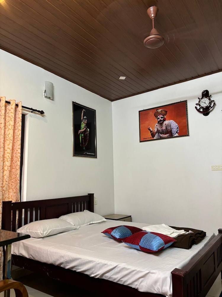 lake tree homes and resorts