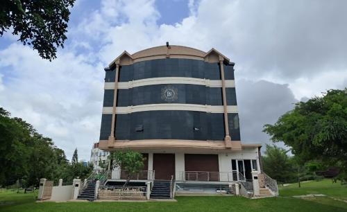 Bimba Hotels,,3 star