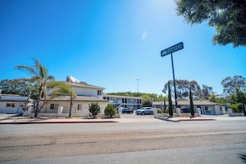 Erth Inn By Aga- San Ysidro,4625 Border Village Rd,3 star