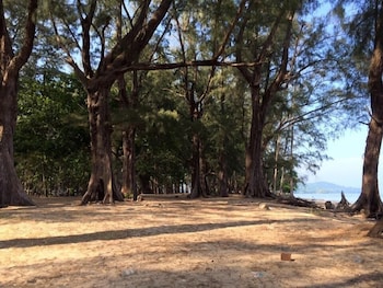 malai maikhao near beach