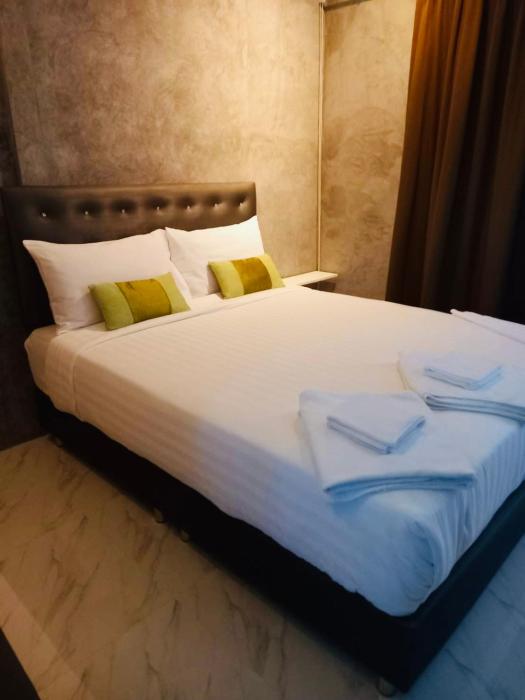 malai maikhao near beach