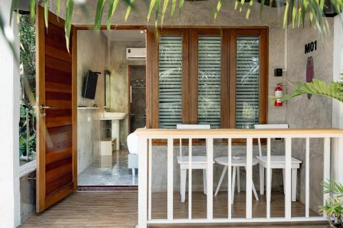 malai maikhao near beach