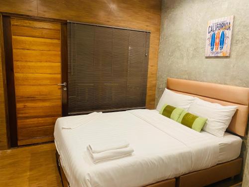 malai maikhao near beach