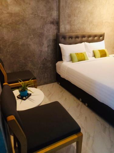 malai maikhao near beach