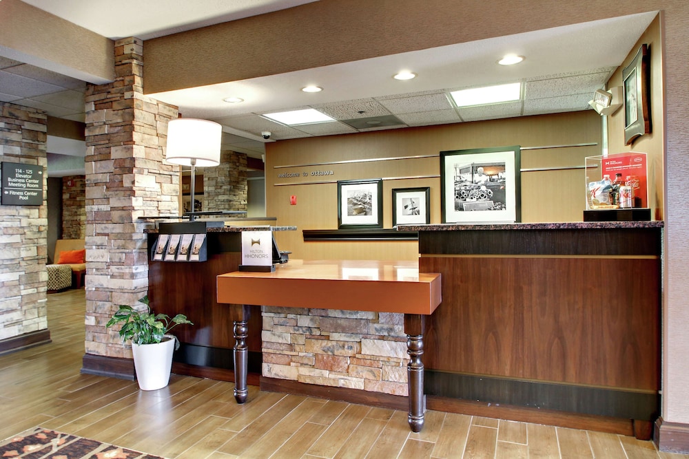 hampton inn ottawa starved rock area