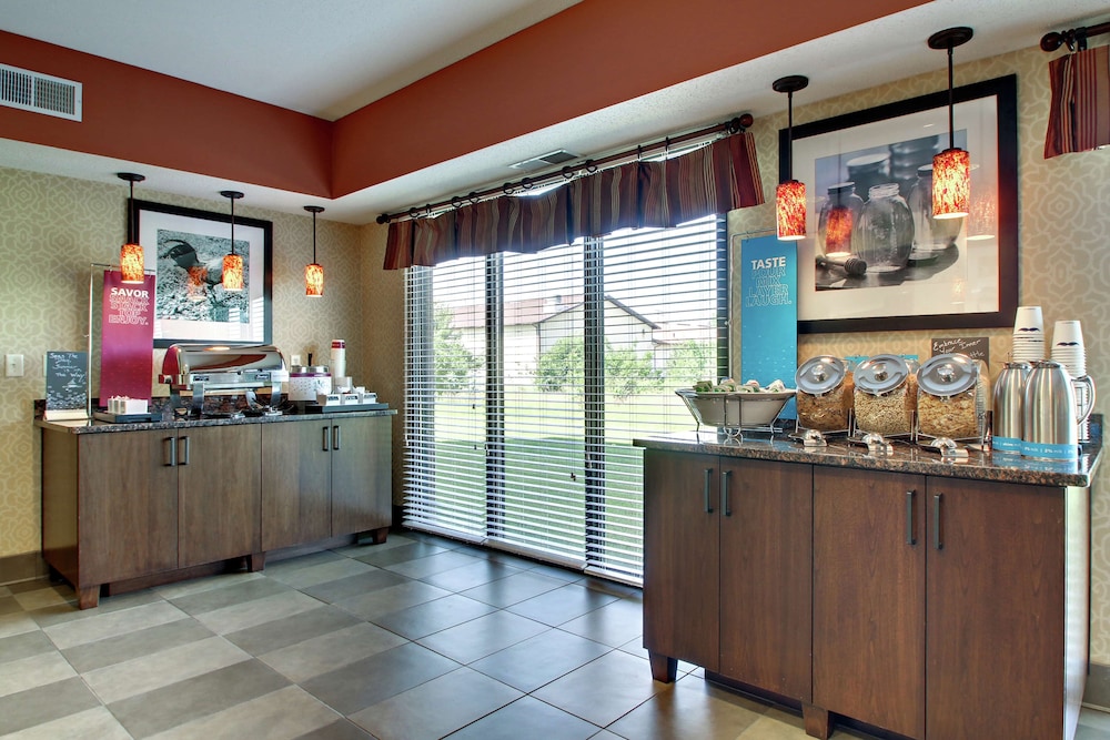 hampton inn ottawa starved rock area