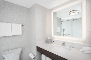 holiday inn express hotel and suites ottawa airport by ihg