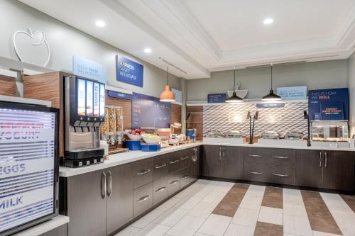 holiday inn express hotel and suites ottawa airport by ihg