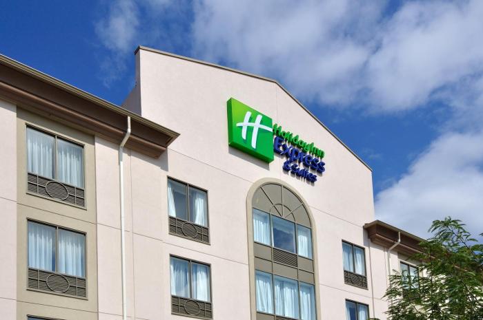 holiday inn express hotel and suites ottawa airport by ihg
