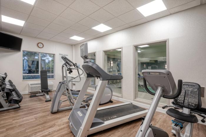 holiday inn express hotel and suites ottawa airport by ihg