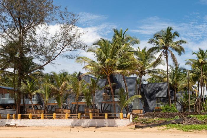 the rose goa beach resort