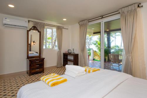 the rose goa beach resort