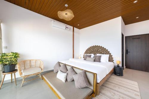 The Rose Goa Beach Resort,,4 star