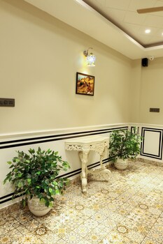 jaipur qila boutique hotel and roof cafe