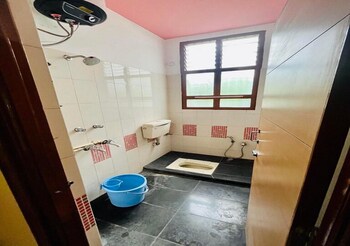 lingaas archana homestay