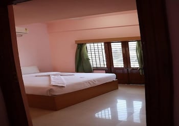 lingaas archana homestay