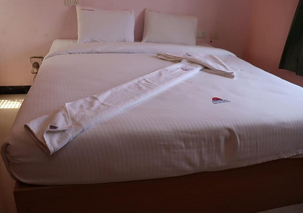 lingaas archana homestay