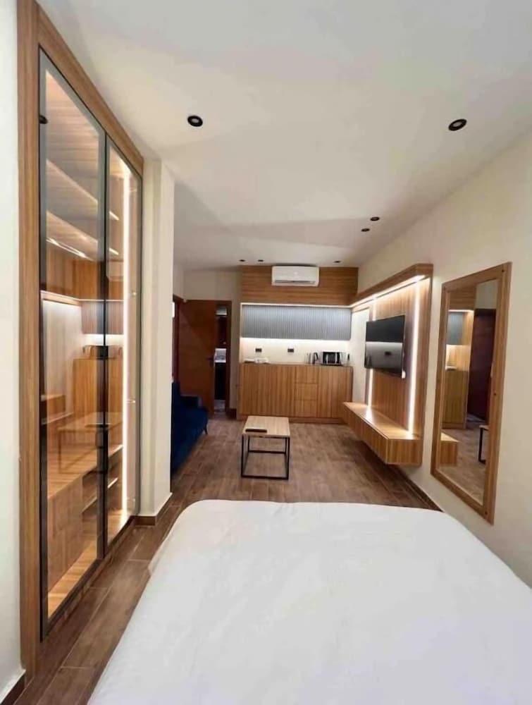 elite boutique hotel