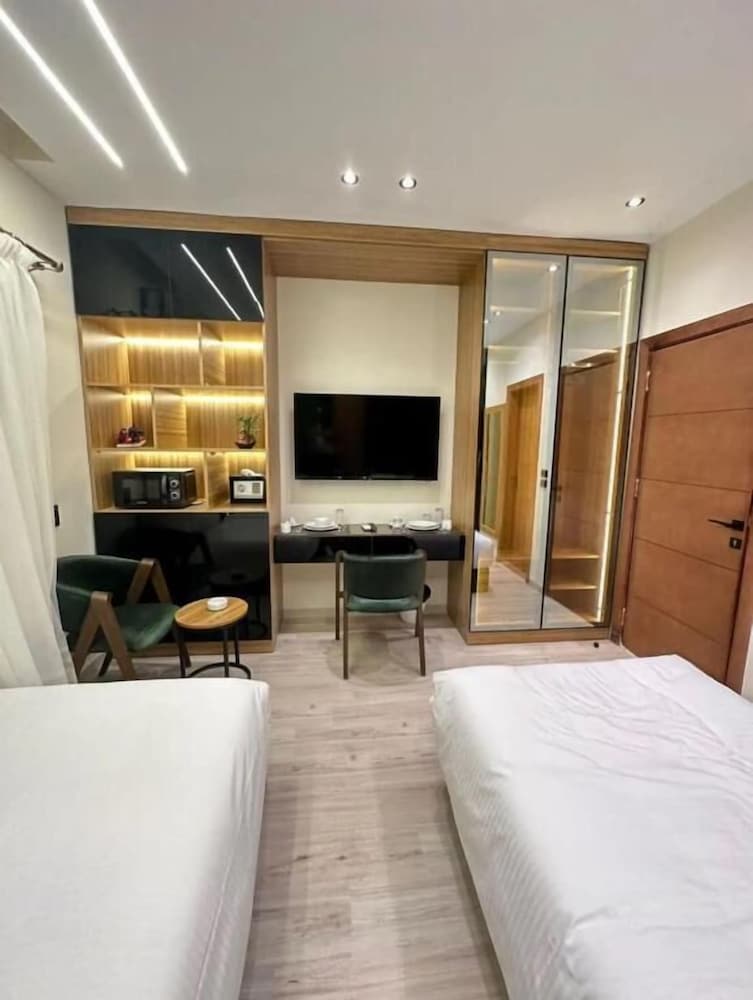 elite boutique hotel