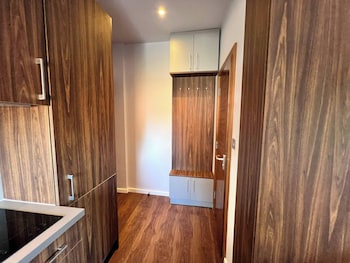 london studio retreat colney hatch lane