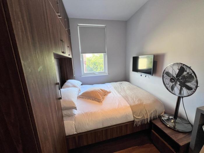 london studio retreat colney hatch lane