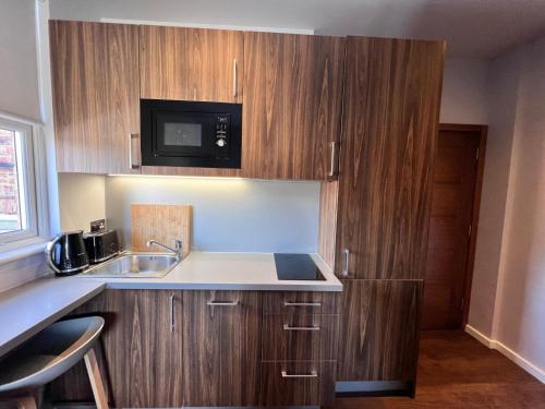 london studio retreat colney hatch lane