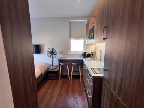 london studio retreat colney hatch lane