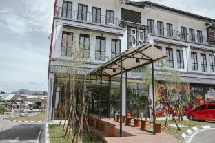 roxy hotel siniawan