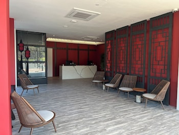 Roxy Hotel Siniawan,,2 star
