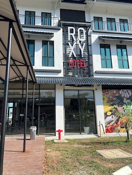 Roxy Hotel Siniawan,,2 star