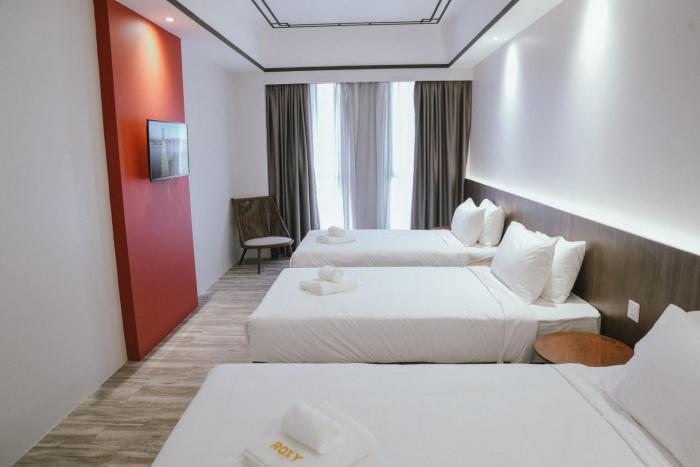 roxy hotel siniawan