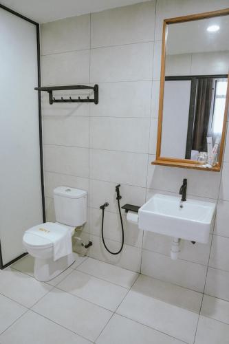 roxy hotel siniawan