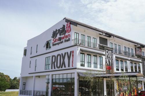 roxy hotel siniawan