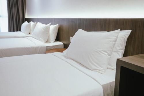 roxy hotel siniawan