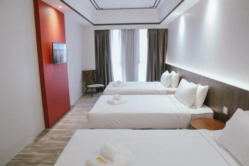 roxy hotel siniawan