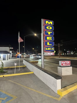 Rawls Motel,,3 star