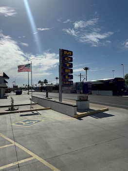 Rawls Motel,,3 star