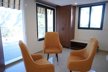 playotel resort kasauli