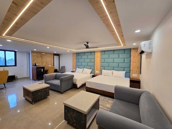 playotel resort kasauli