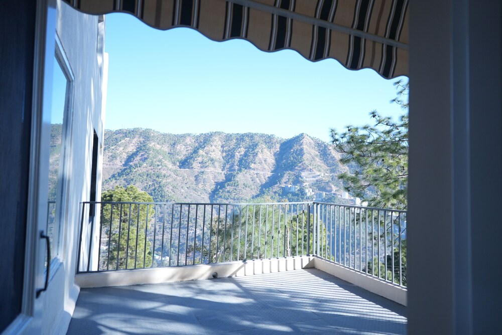 playotel resort kasauli