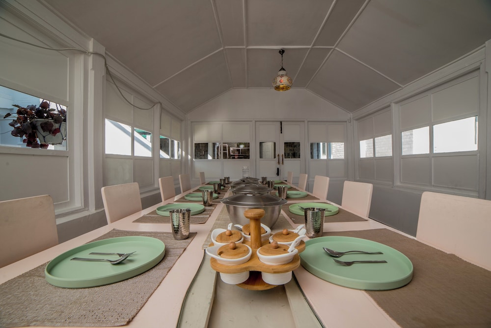 savithri bungalow by xploreindo