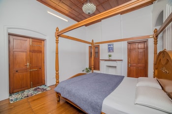 savithri bungalow by xploreindo