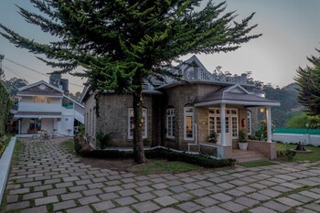 savithri bungalow by xploreindo