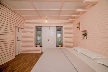 savithri bungalow by xploreindo