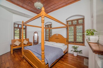 savithri bungalow by xploreindo