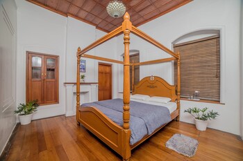 savithri bungalow by xploreindo