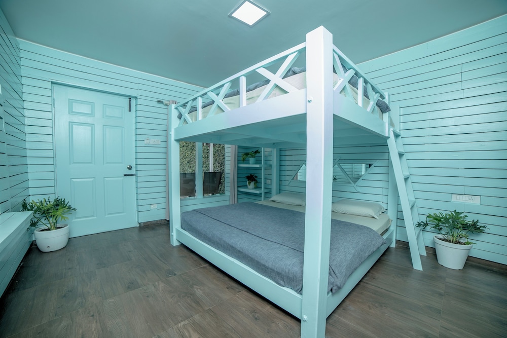 savithri bungalow by xploreindo