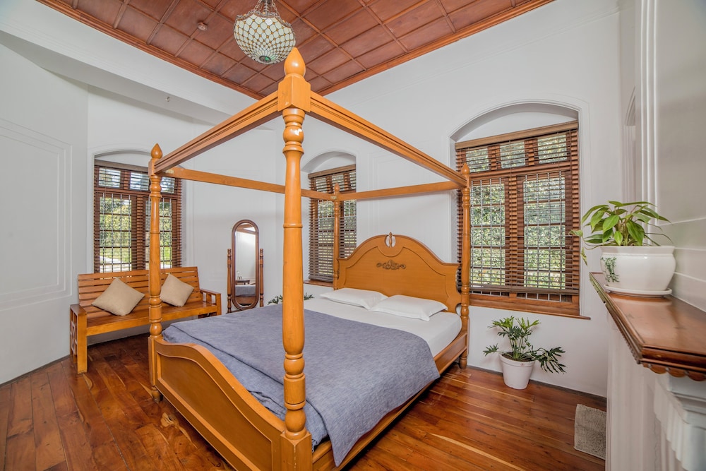 savithri bungalow by xploreindo