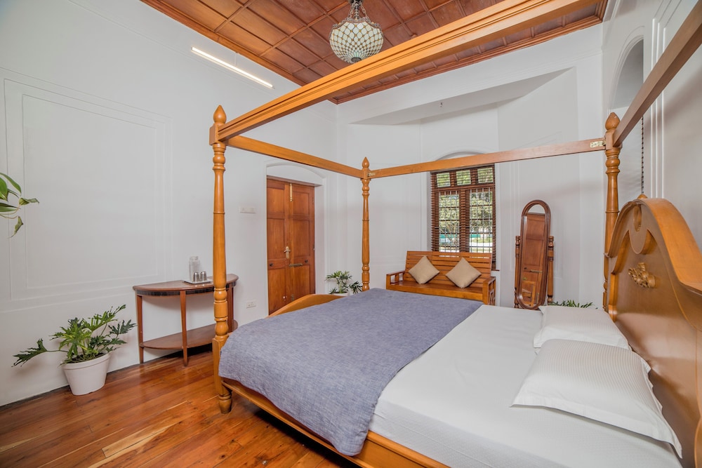 savithri bungalow by xploreindo